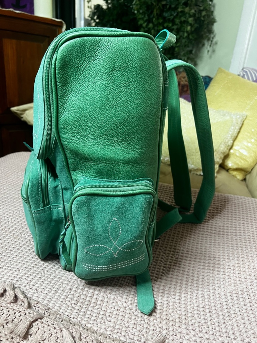 Western Style Turquoise Backpack with White Bootstitch - Picture 4 of 15